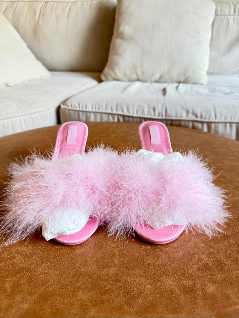 SKIMS Feather Kitten Heel Cherry Blossom - Picture 4 of 12